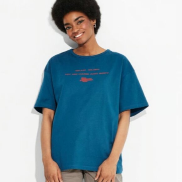 Billie Eilish Shirt Adult Medium Blue Hit Me Hard and‎ Soft Merch Concert HMHAS - Picture 1 of 3